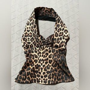 Violets in may leopard divine top size 8